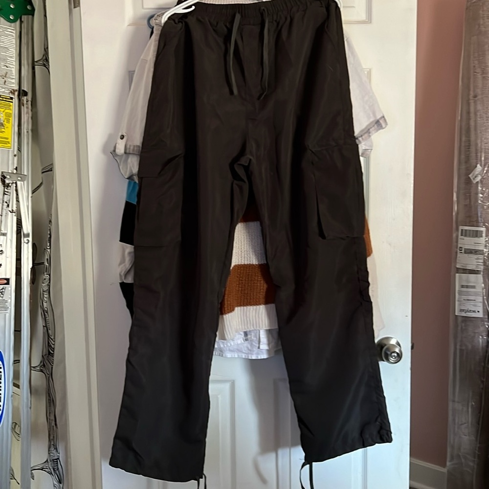 Black lightweight summer cargo pants